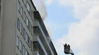 Belçika'nın Antwerp Kentinde 10 Katlı Binada Yangın: Çok Sayıda Can Kaybı ve Yaralı Var
