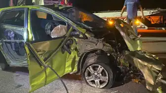 Çanakkale Ezine'de Trafik Kazası: Otomobil Sürücüsü Yaşamını Yitirdi