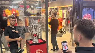 Düzce'de Galatasaray Şampiyonluk Kupası Sergilendi