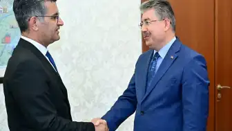 Eskişehir Valisi Erdinç Yılmaz, Ömer Süt ile bir araya geldi