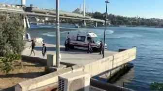 Haliç'te Tur Teknesinin Köprü Ayağına Çarpması Sonucu Denize Düşen Personelin Cansız Bedenine Ulaşıldı