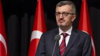 İletişim Başkanı Burhanettin Duran: "FETÖ bağlantılı 2 bin 702 sosyal medya hesabına erişim engeli getirildi"