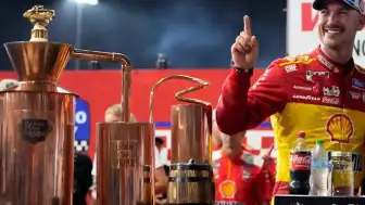 Joey Logano, North Wilkesboro'da Zafere Ulaştı