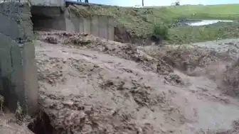 Kars Arpaçay'da Sel Felaketi: Polat Köyü Yolunda Ulaşım Durma Noktasına Geldi