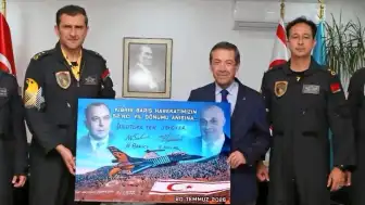 KKTC Dışişleri Bakanı Tahsin Ertuğruloğlu SOLOTÜRK Pilotlarını Kabul Etti