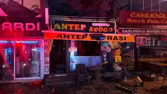 Küçükçekmece'de Restoran Bacasından Çıkan Yangın İş Merkezine Sıçradı