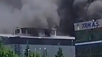 Sakarya Hendek'teki Geri Dönüşüm Fabrikasında Yangın Meydana Geldi