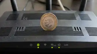 Teknoloji Uzmanlarından Uyarı: Wi-Fi Yönlendiricilerin Üzerine Madeni Para Koymak Performansı Düşürüyor