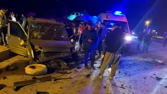 Yüksekova'da İki Ayrı Trafik Kazası: 8 Yaralı