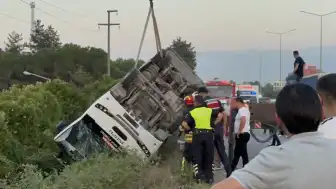 Samsun'da Özel Halk Otobüsü Devrildi: 21 Yaralı