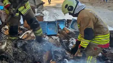 Antakya'da İnşaat Malzemelerinin Bulunduğu Alanda Yangın Kontrol Altına Alındı