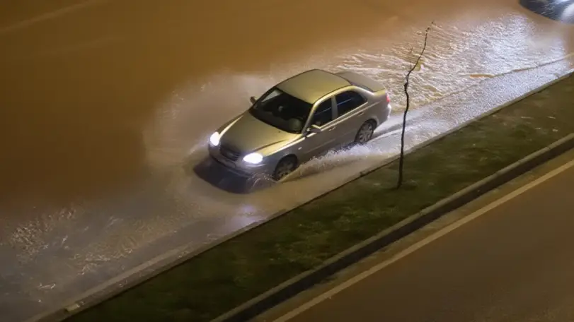 Adana'da Şiddetli Yağış Hayatı Felç Etti