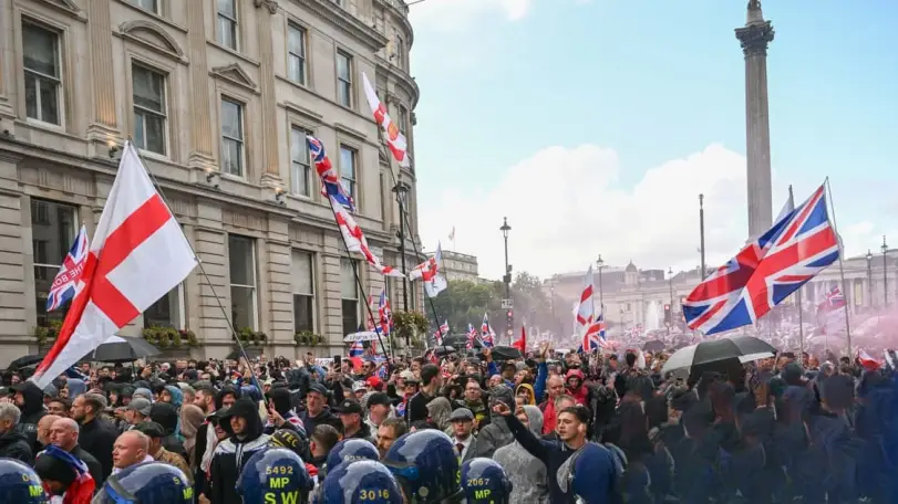 Londra'da Yüksek Gerilim: Polis, Aşırı Sağ ve Filistin Destekçisi Gösterilere Hazırlanıyor