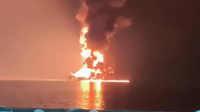 İran'ın BAE Tankerini Vurduğu Anlar Kamerada