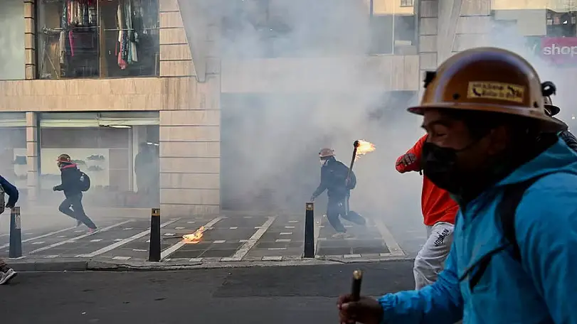 Bolivya'da Madenciler Protesto Ediyor: Ülke Genelinde Yollar Kapandı