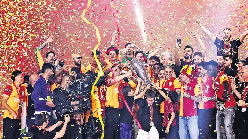 Galatasaray Şampiyonluk Kutlaması: Tarihi Başarı ve Gelecek Hedefler