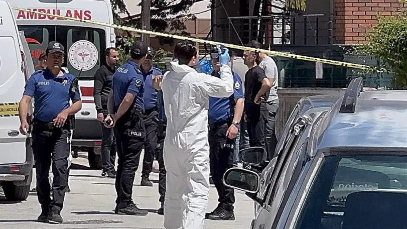 Hukuk Öğrencisi Anne ve Babasını Öldürdü