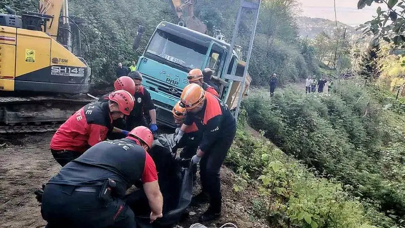Rize'de Kamyon Kazası: 1 Kişi Hayatını Kaybetti