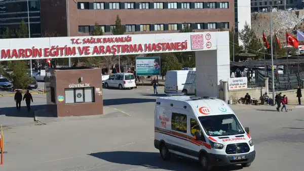 Mardin'de Trafik Kazası: 10 Yaralı Arasında 6 Çocuk Bulunuyor