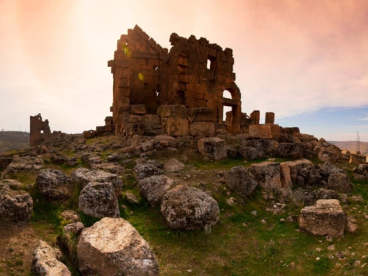 Zerzevan Kalesi ve Mithraeum UNESCO Listesi'ne Aday: Güneydoğu'ya Turizm İlgisi Artacak