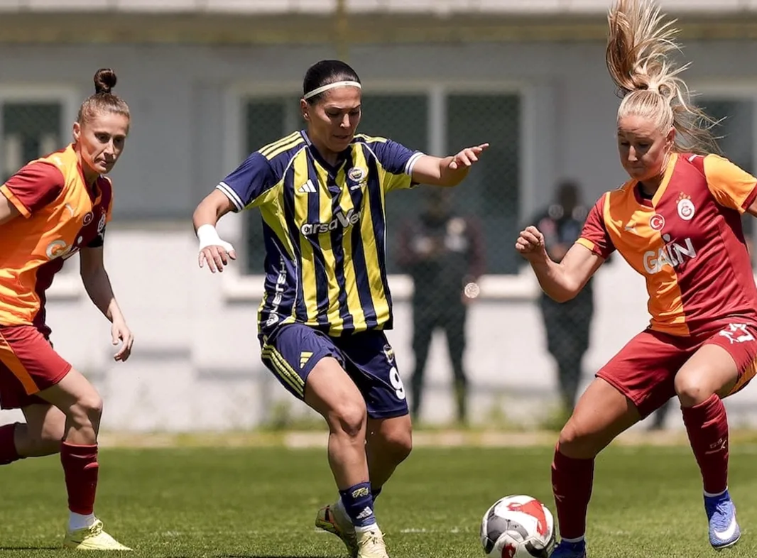 Galatasaray'dan Fenerbahçe'ye Karşı Nefes Kesen Galibiyet