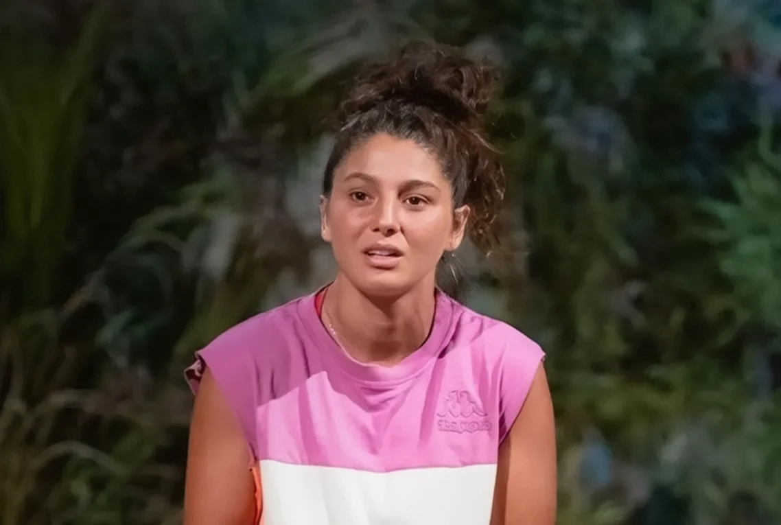 Survivor'da Seren Ay Yarışmadan Diskalifiye Edildi