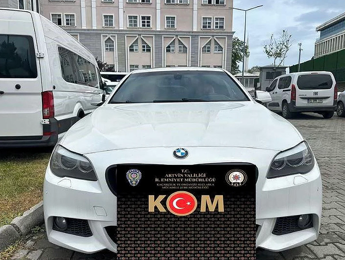 100 Milyon Liralık Lüks Araç Operasyonunda 11 Kişi Tutuklandı