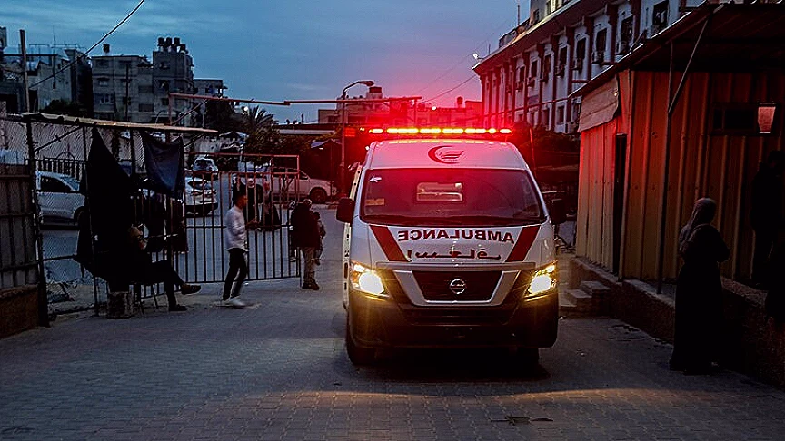 Gazze'de İsrail Saldırısı ve Mühimmat Patlaması: 16 Filistinli Yaralandı