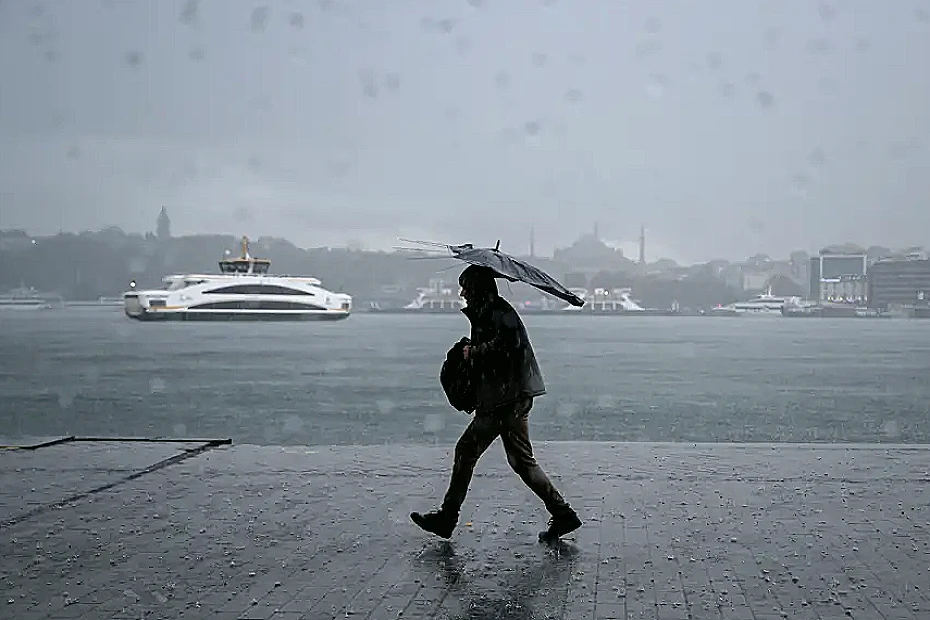 Meteoroloji'den 39 İl İçin Kuvvetli Yağış Uyarısı: Sel Tehlikesi Devam Ediyor