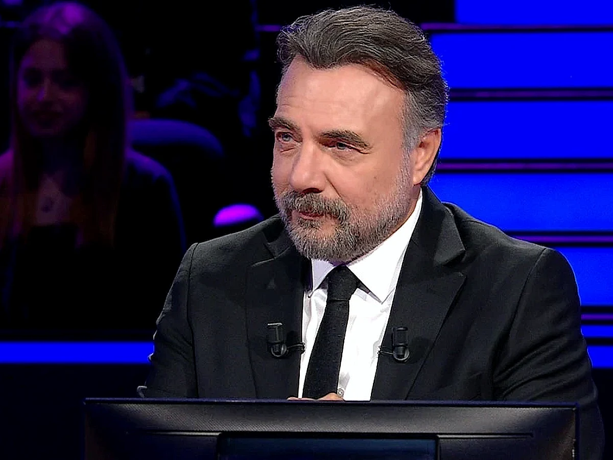 O.K.'ya Gıda Zehirlenmesi Şüphesi